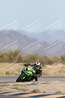 media/Oct-04-2025-CVMA (Sat) [[408bcdd6e4]]/Race 13-Amateur Supersport Open/